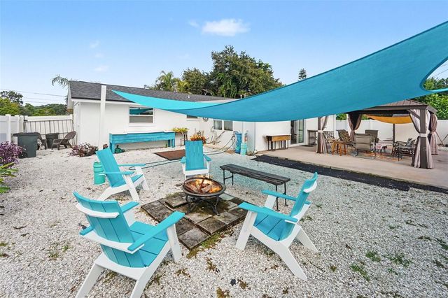 8911 113TH STREET, Seminole, FL 33772