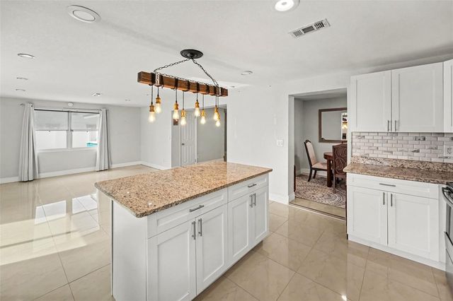 8911 113TH STREET, Seminole, FL 33772