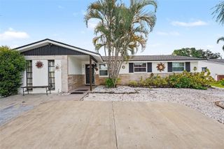 8911 113TH STREET, Seminole, FL 33772