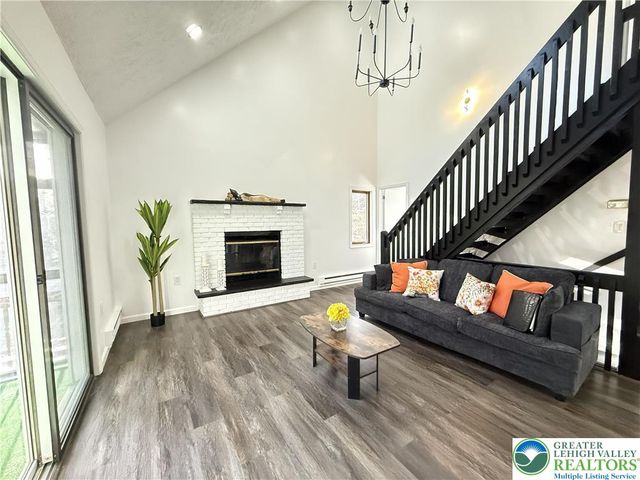 235 Stafford Drive, Lehman Twp, PA 18324