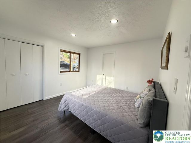 235 Stafford Drive, Lehman Twp, PA 18324