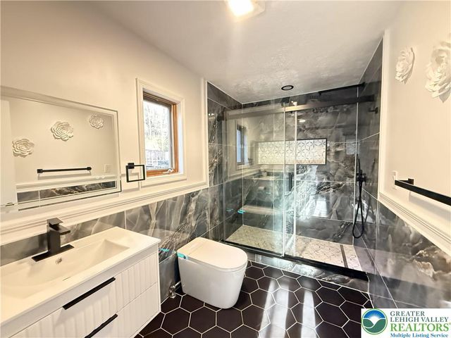 235 Stafford Drive, Lehman Twp, PA 18324