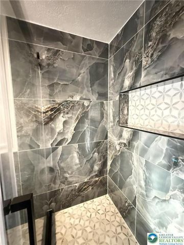 235 Stafford Drive, Lehman Twp, PA 18324