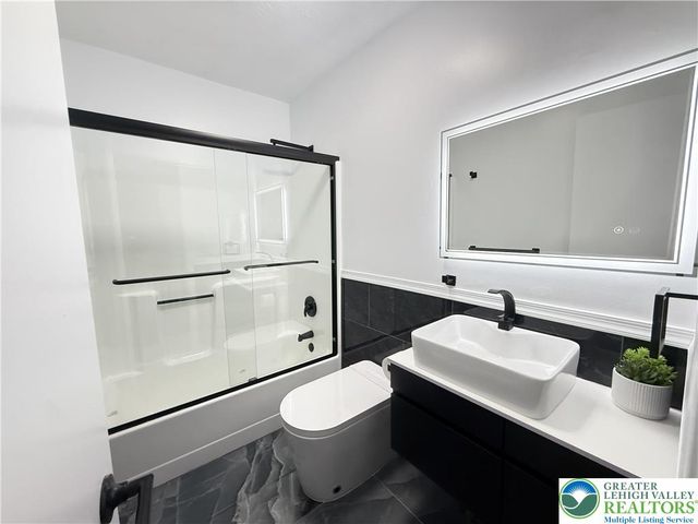 235 Stafford Drive, Lehman Twp, PA 18324