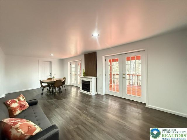 235 Stafford Drive, Lehman Twp, PA 18324