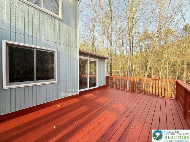 235 Stafford Drive, Lehman Twp, PA 18324