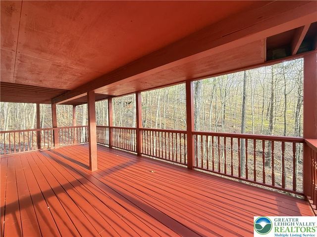 235 Stafford Drive, Lehman Twp, PA 18324