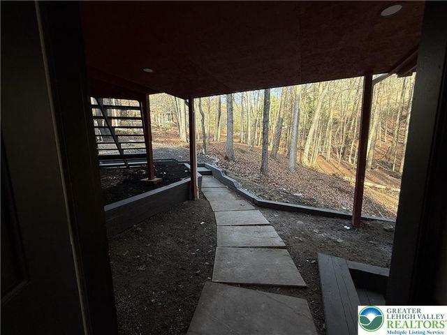 235 Stafford Drive, Lehman Twp, PA 18324