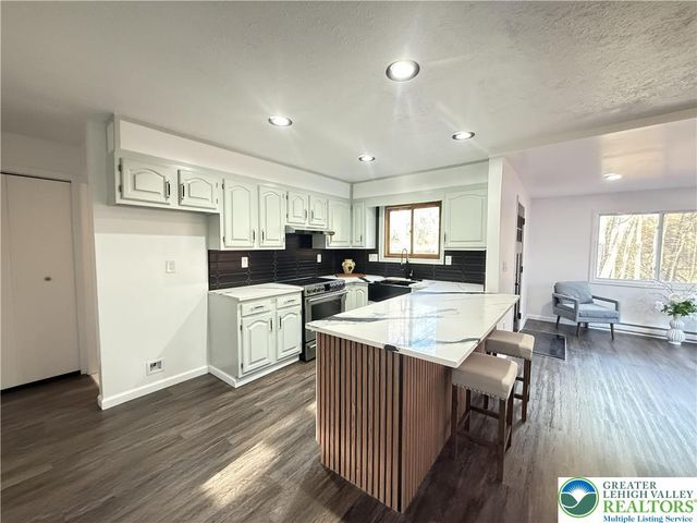 235 Stafford Drive, Lehman Twp, PA 18324