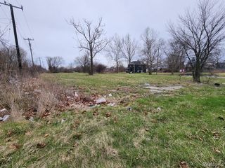 984 Kitchener Street, Detroit, MI 48215