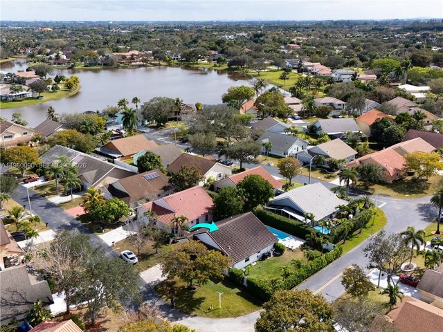 20550 NW 7th St, Pembroke Pines, FL 33029