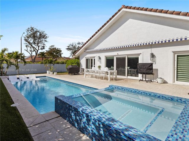 20550 NW 7th St, Pembroke Pines, FL 33029