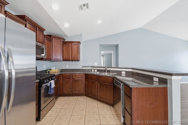 26196 E 86th Street S, Broken Arrow, OK 74014