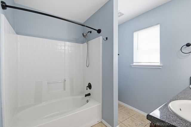 26196 E 86th Street S, Broken Arrow, OK 74014