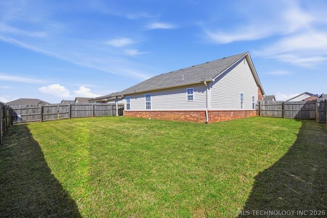 26196 E 86th Street S, Broken Arrow, OK 74014