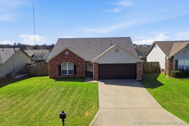 26196 E 86th Street S, Broken Arrow, OK 74014