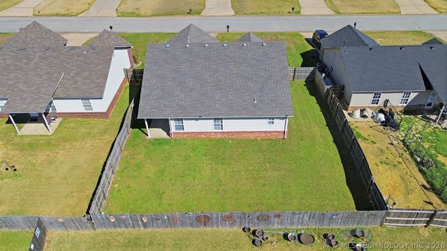 26196 E 86th Street S, Broken Arrow, OK 74014