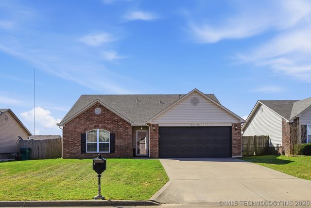 26196 E 86th Street S, Broken Arrow, OK 74014