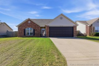 26196 E 86th Street S, Broken Arrow, OK 74014