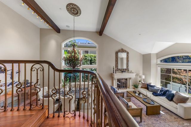 87 Del Oro Lagoon, Novato, CA 94949