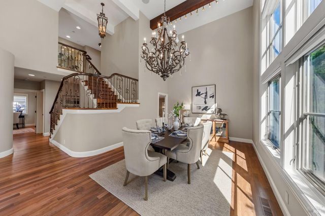 87 Del Oro Lagoon, Novato, CA 94949