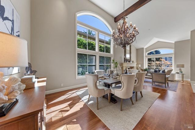 87 Del Oro Lagoon, Novato, CA 94949