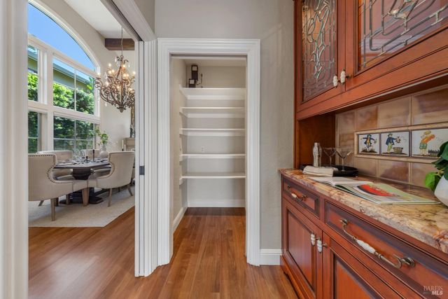 87 Del Oro Lagoon, Novato, CA 94949