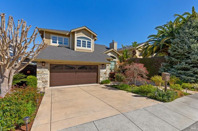87 Del Oro Lagoon, Novato, CA 94949