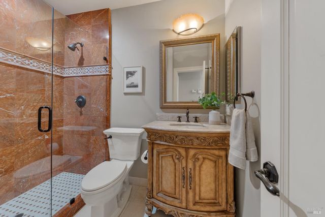 87 Del Oro Lagoon, Novato, CA 94949