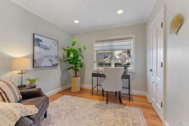 87 Del Oro Lagoon, Novato, CA 94949