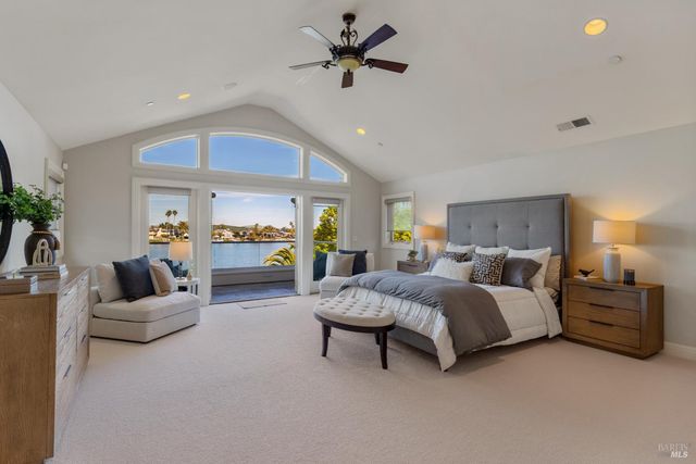 87 Del Oro Lagoon, Novato, CA 94949