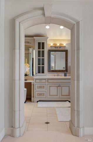 87 Del Oro Lagoon, Novato, CA 94949