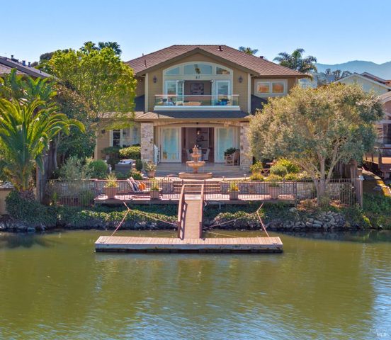 87 Del Oro Lagoon, Novato, CA 94949