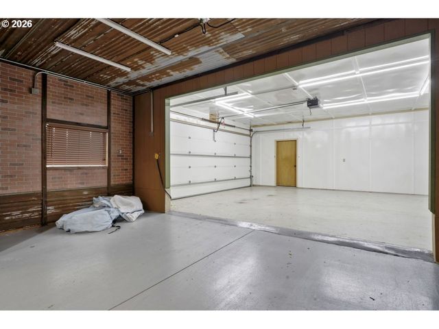 833 Rhododendron Dr, Florence, OR 97439