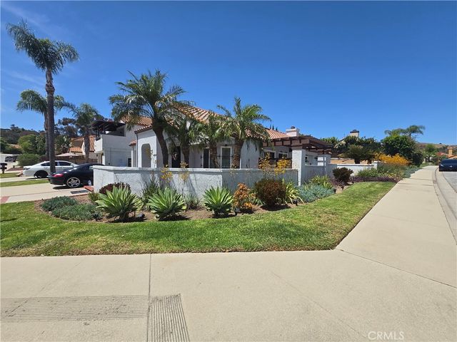 1 Oak Cliff, Pomona, CA 91766