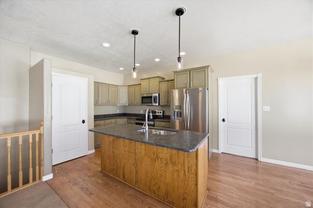 568 W 990 N, American Fork, UT 84003