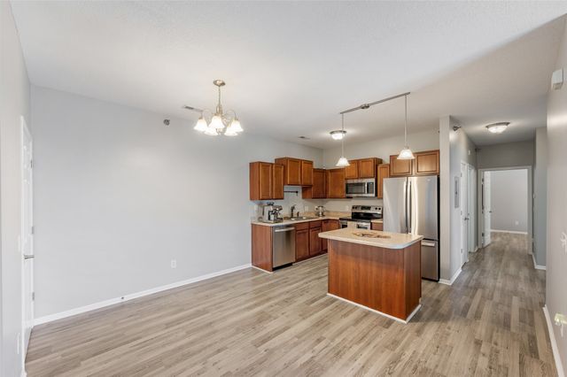 10325 Essex Drive 11, Johnston, IA 50131
