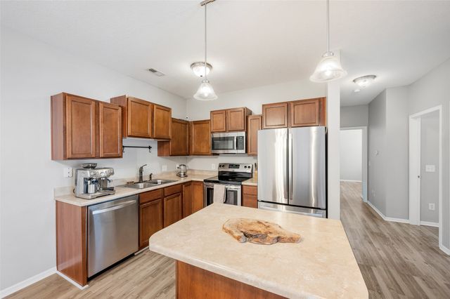 10325 Essex Drive 11, Johnston, IA 50131