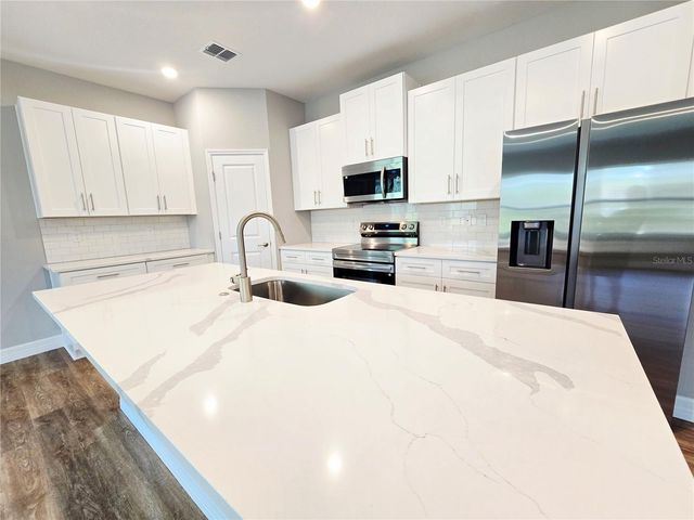 87 VINCA STREET, Homosassa, FL 34446