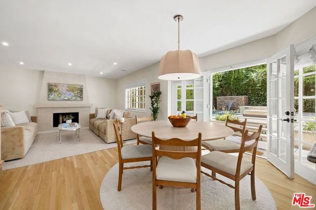 14640 Tustin Street, Sherman Oaks, CA 91403