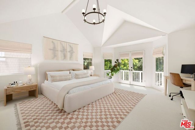 14640 Tustin Street, Sherman Oaks, CA 91403