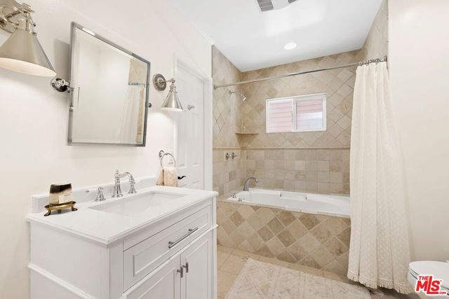 14640 Tustin Street, Sherman Oaks, CA 91403