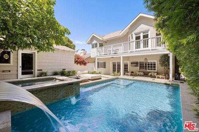 14640 Tustin Street, Sherman Oaks, CA 91403