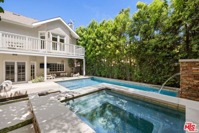 14640 Tustin Street, Sherman Oaks, CA 91403