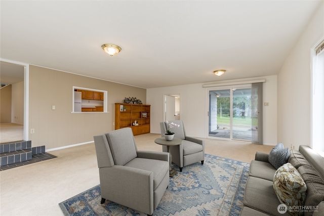 9229 S 200th Street, Kent, WA 98031