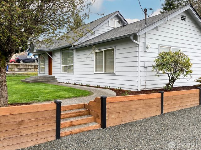 9229 S 200th Street, Kent, WA 98031