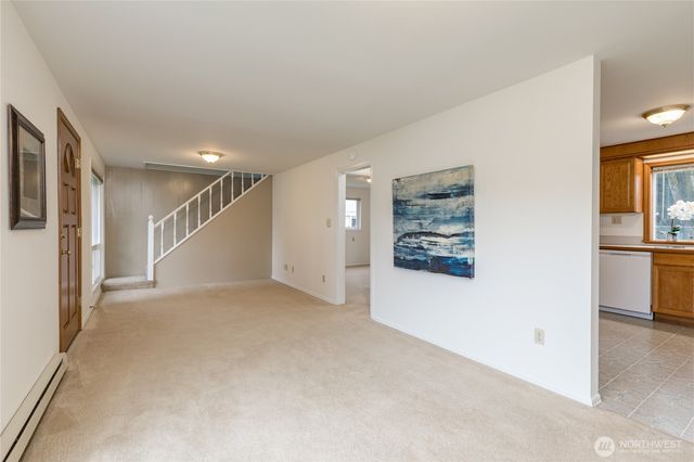 9229 S 200th Street, Kent, WA 98031