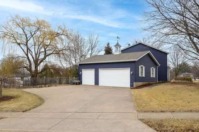 4650 Silver Spur Road, Bettendorf, IA 52722