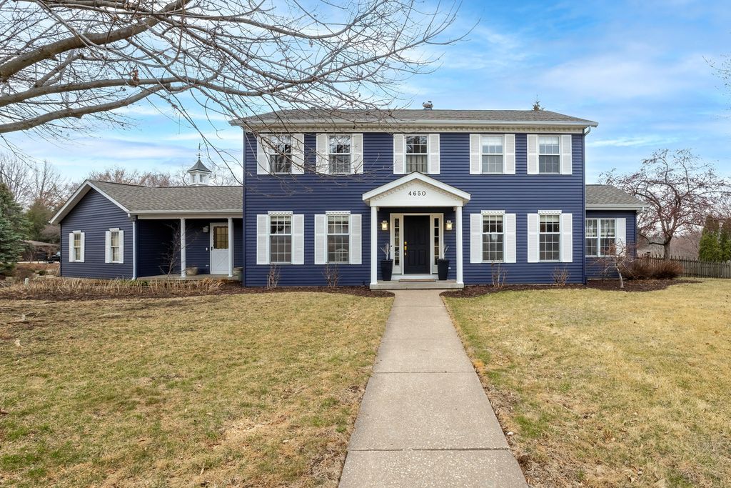 4650 Silver Spur Road, Bettendorf, IA 52722