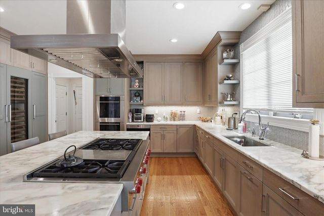 4022 ANNANDALE RD, Annandale, VA 22003
